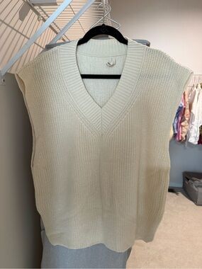 Cream Cotton Knit Sweater Vest Oversized L/XL Minimalist Preppy